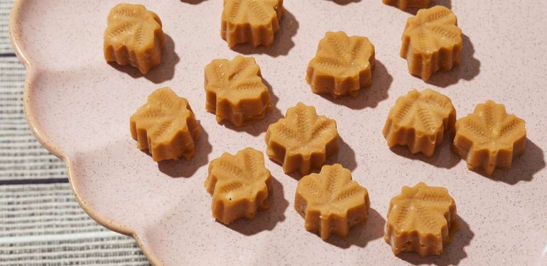 How to make maple syrup candy: easy recipe for sweet seasonal treats - jakemansmaplesyrup.com